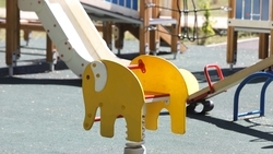 Две детские площадки оборудовали в Советском округе