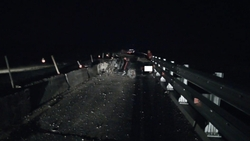 Водитель легковушки протаранил бетонное ограждение в Будённовском районе